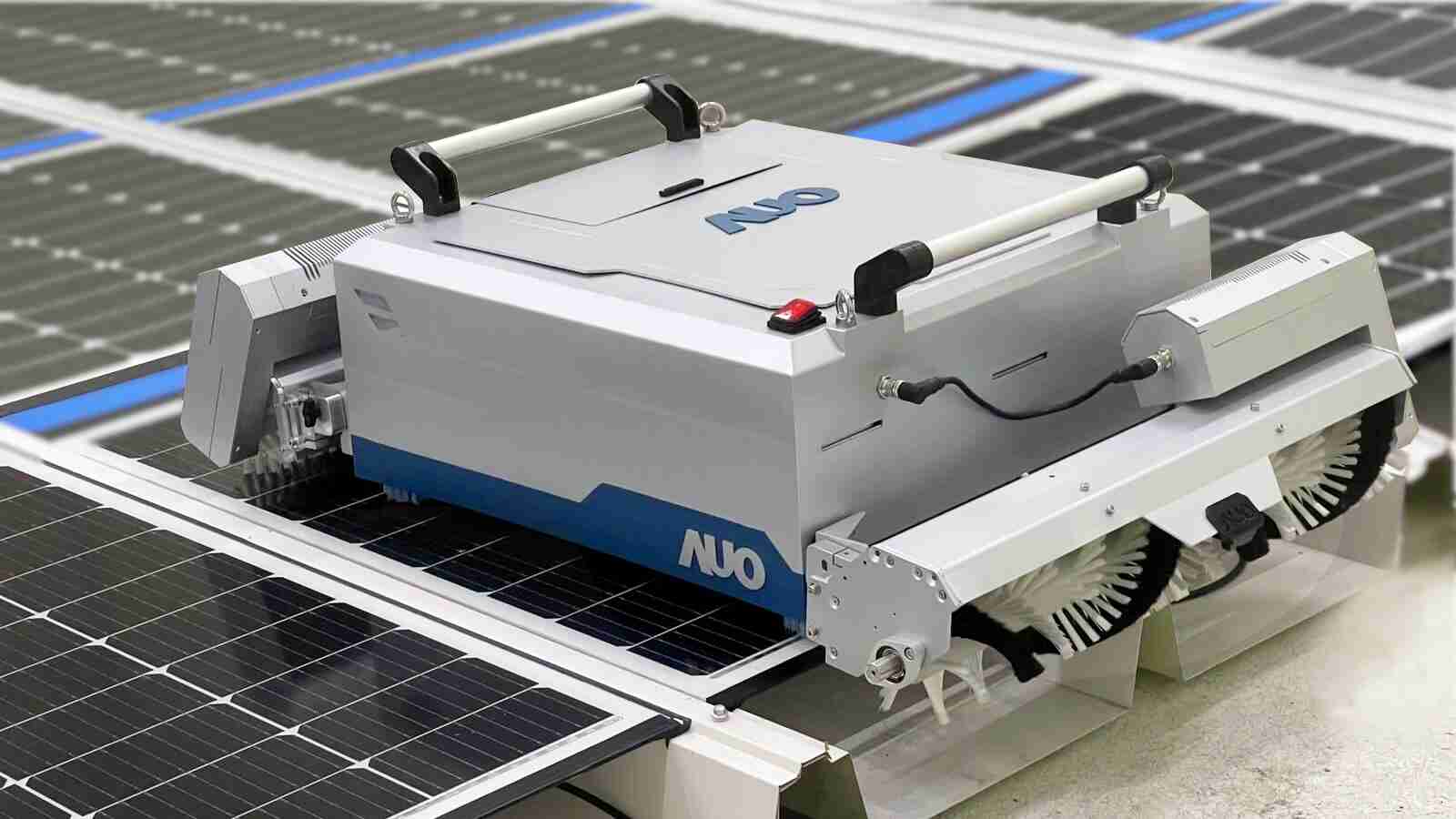 尊龙z6致力EPC场域技术升级，，，，导入清洁机器人搭配传感器与AI数据分析，，，大幅减少维运成本